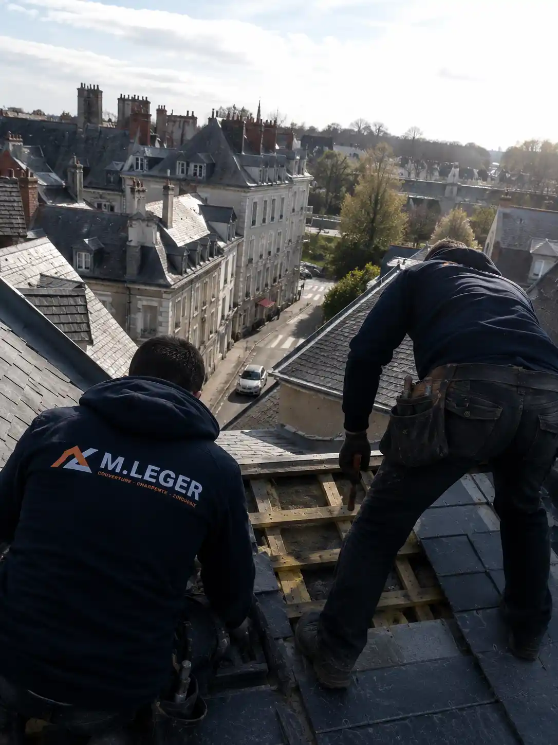 Rénovation de toiture traditionnelle ardoise/tuile et zinguerie à Orléans par couvreur M. LEGER